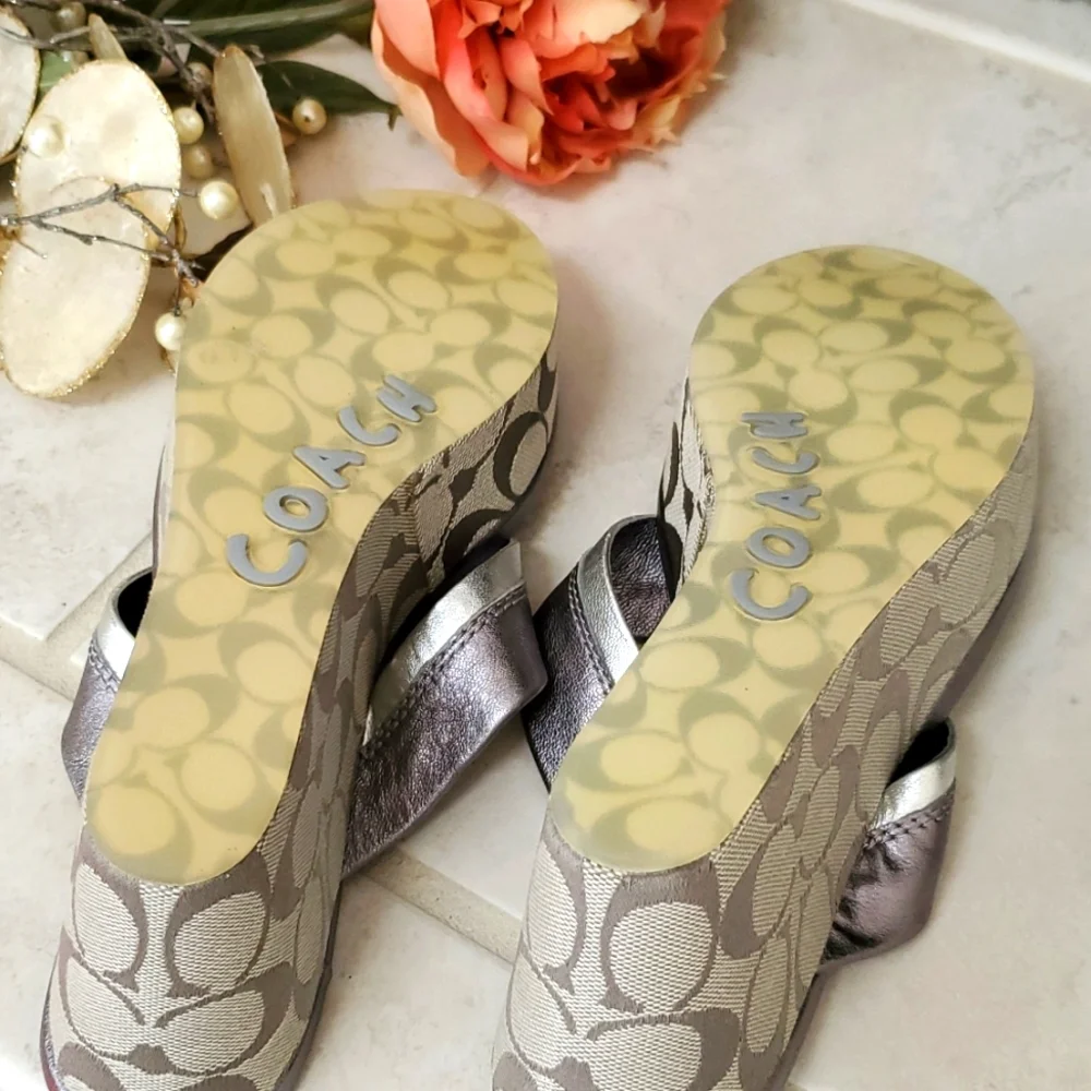 🌟❤ COACH Thong Sandals ❤🌟